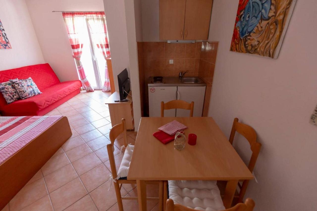 Apartments Elena Tučepi Zewnętrze zdjęcie